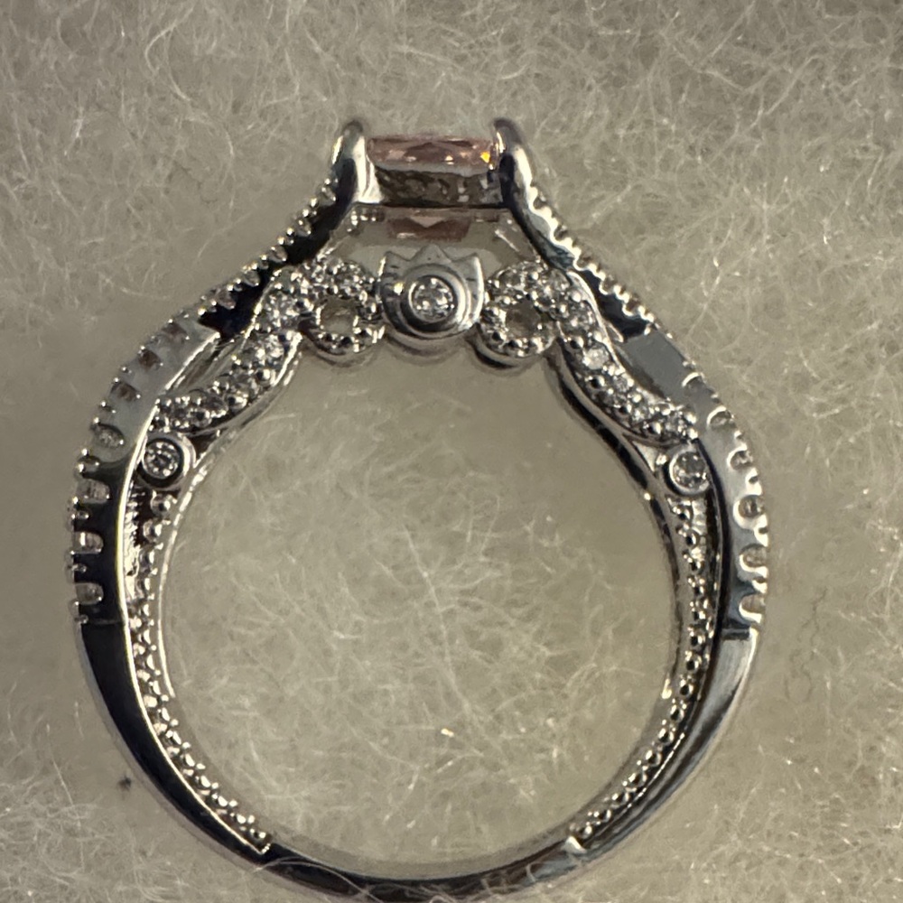 Elegant Vintage Ring